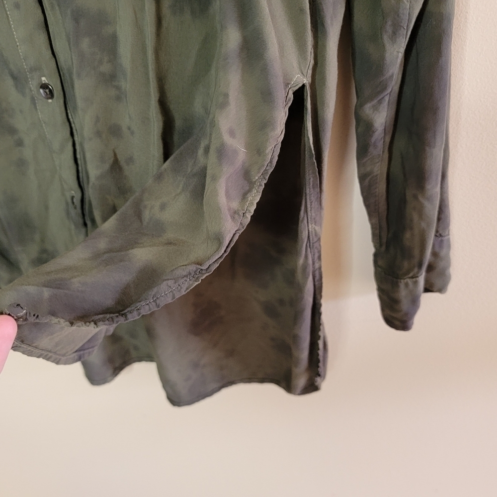 Splendid | Army Green Blotchy Tie Dye Button Down Shirt Size XS - Picture 6 of 6
